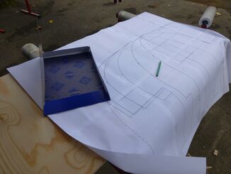 Copy the plan drawings to the plywood for the malls